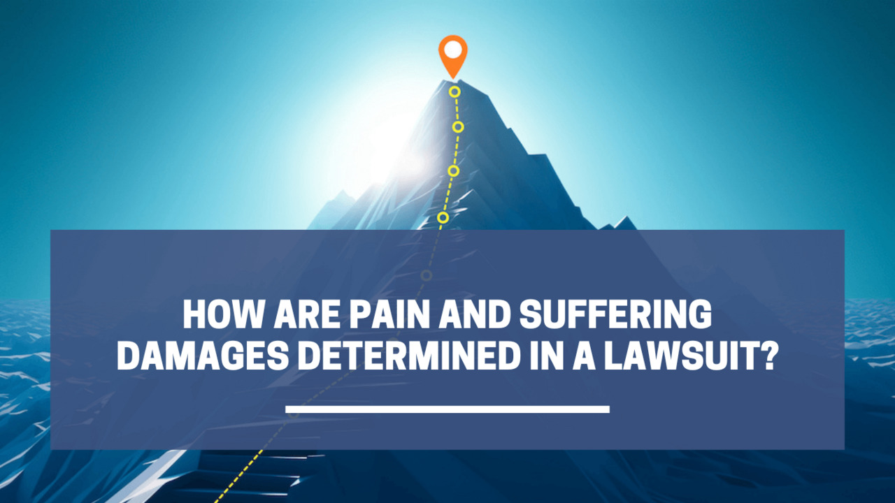 Montaña con pequeños puntos en el mapa que conducen a la parte superior del artículo "¿Cómo se determinan el dolor y el sufrimiento en una demanda?"