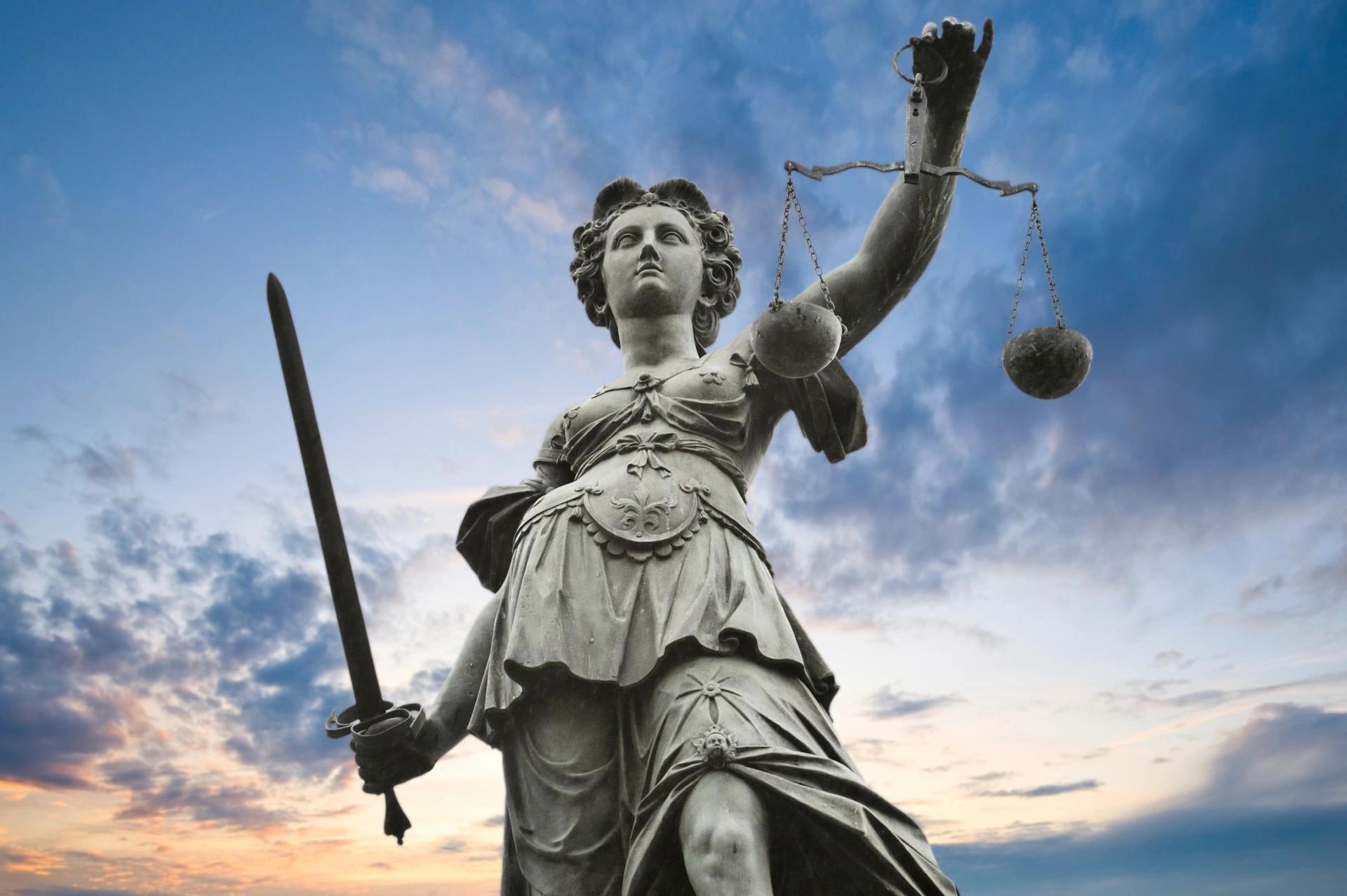 personal injury lawyer